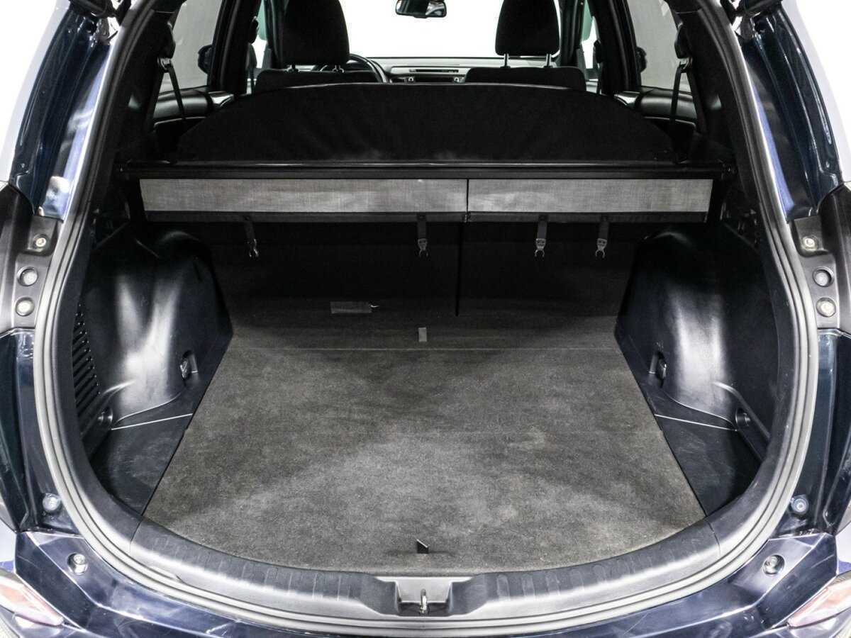 Toyota RAV4, 2019 Фото №15