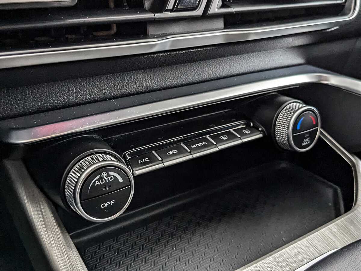 Geely Coolray, 2023 Фото №21