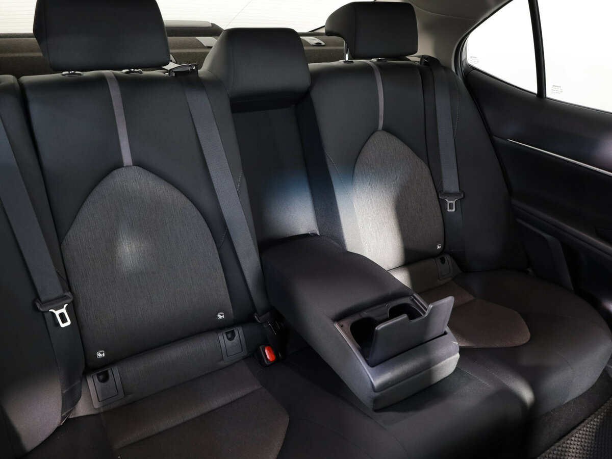 Toyota Camry VIII (XV70) Рестайлинг, 2021 Фото №12