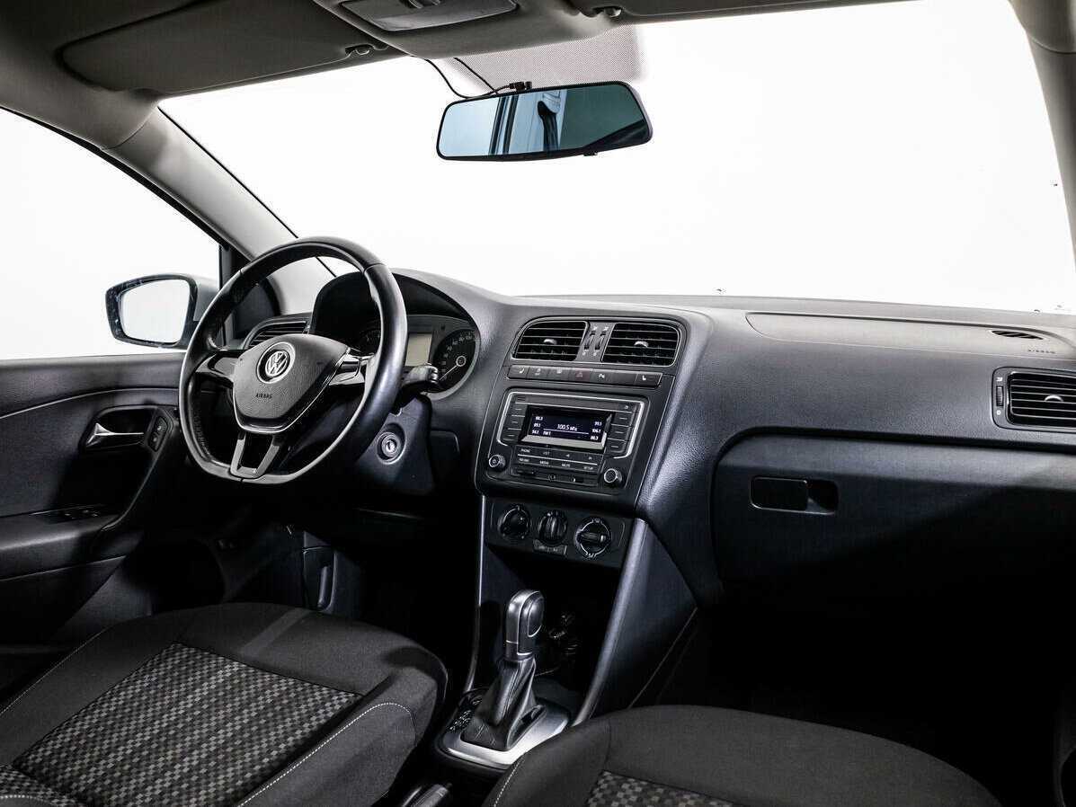 Volkswagen Polo, 2016 Фото №9