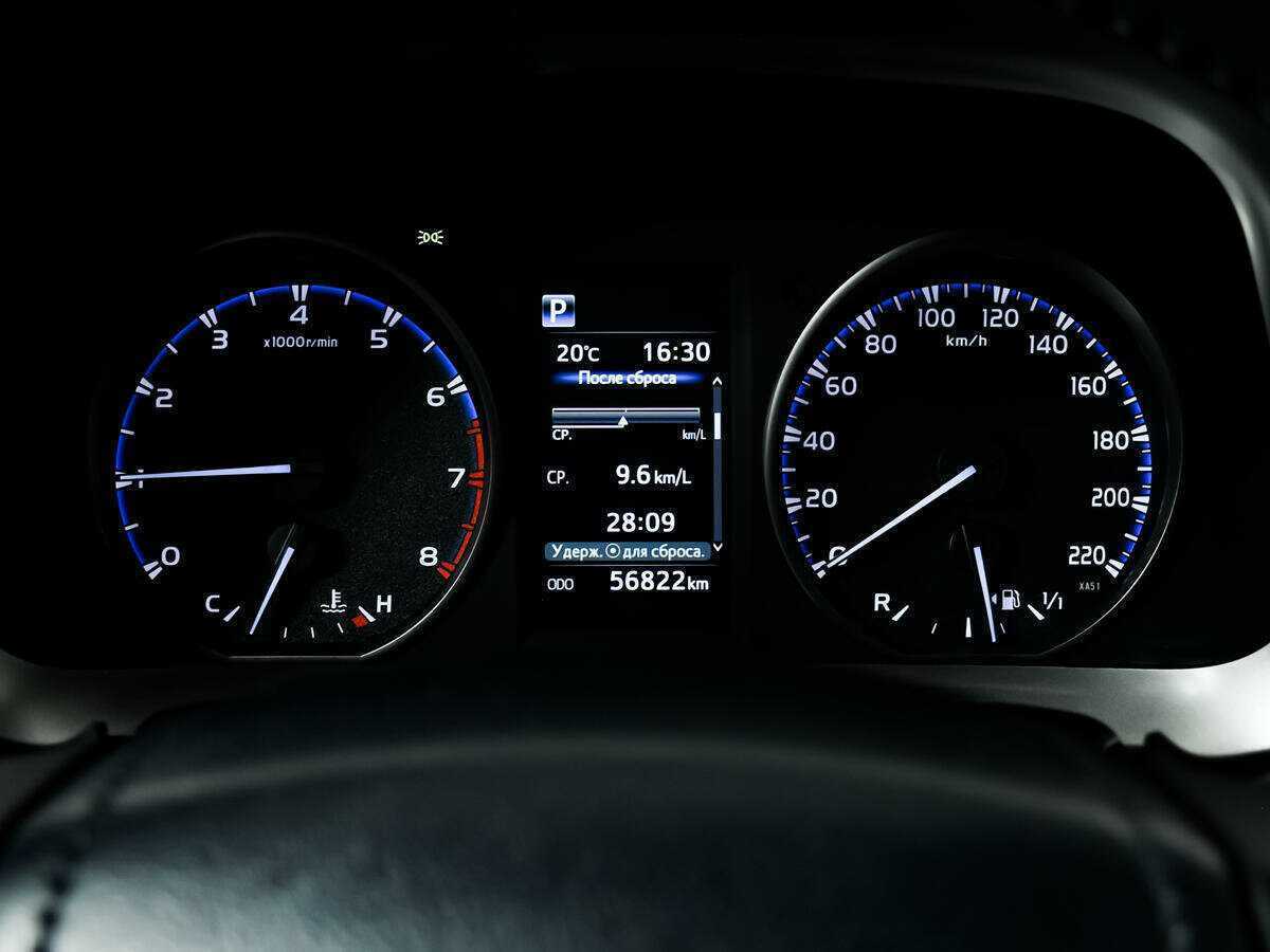 Toyota RAV4, 2018 Фото №10