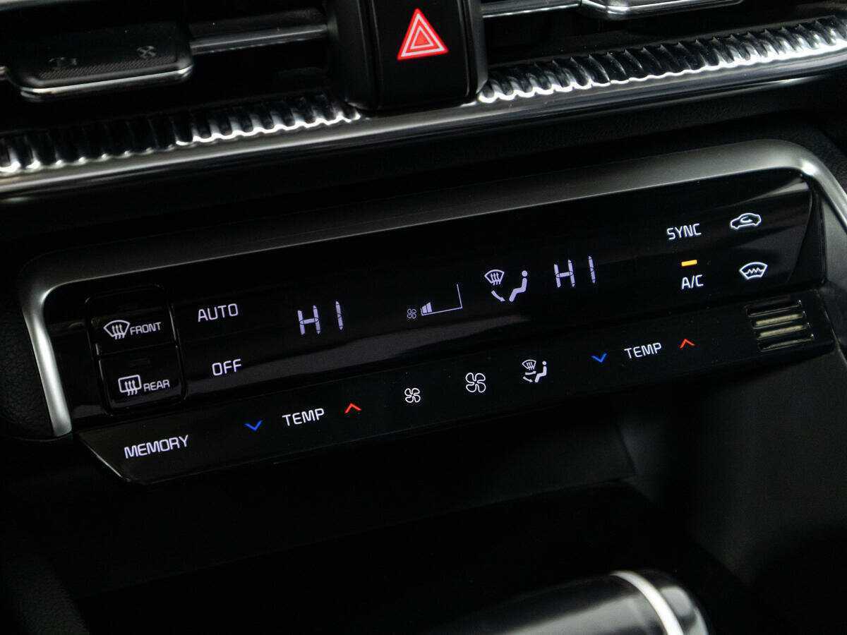 Kia K5, 2020 Фото №17