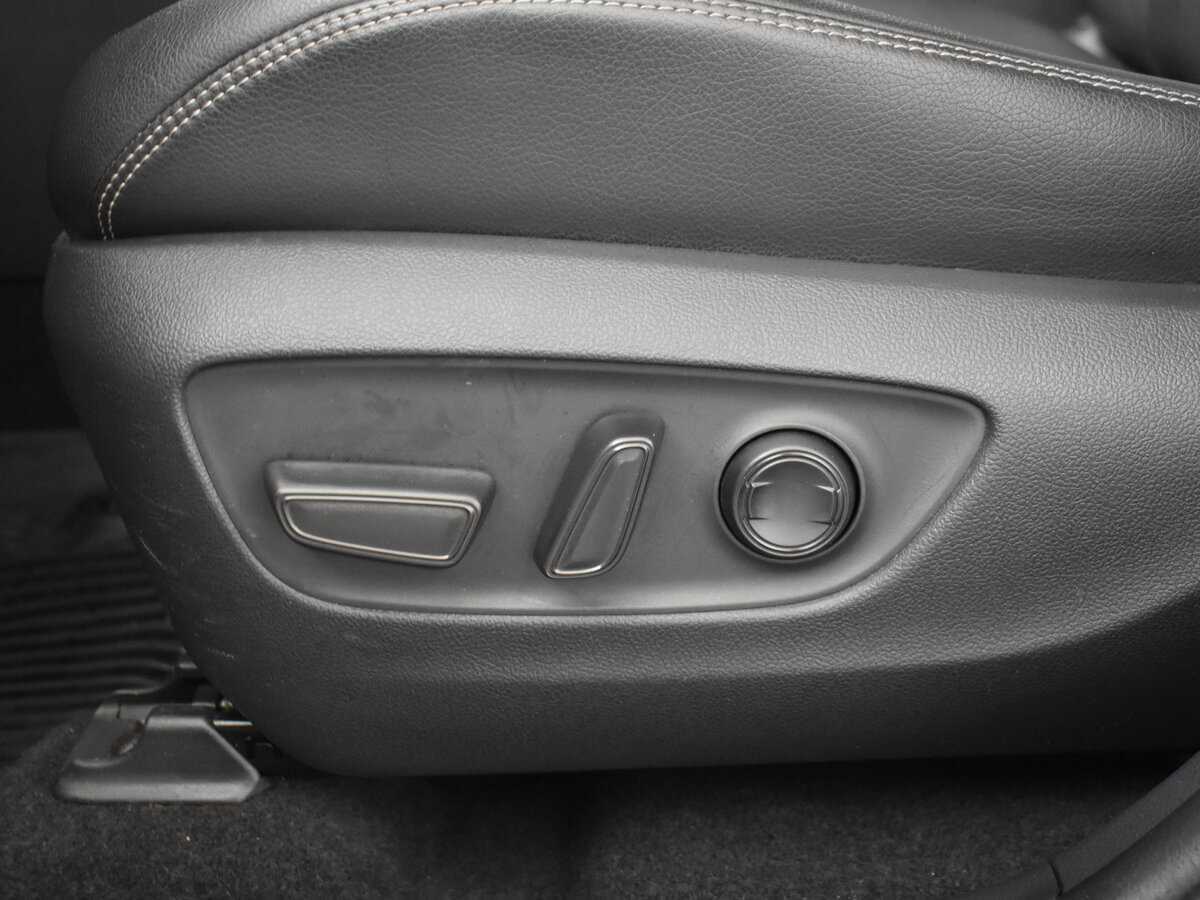 Toyota RAV4, 2021 Фото №13