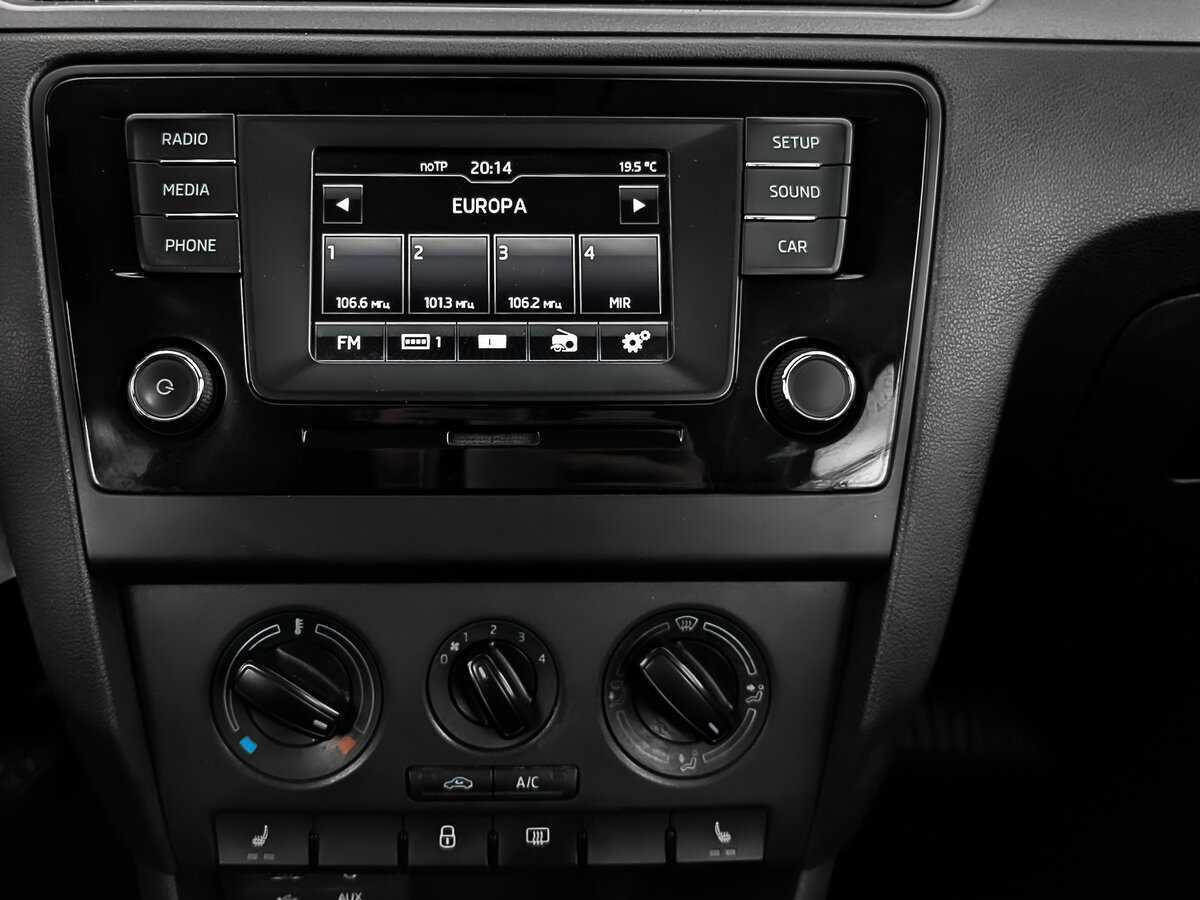 Skoda Rapid, 2017 Фото №17