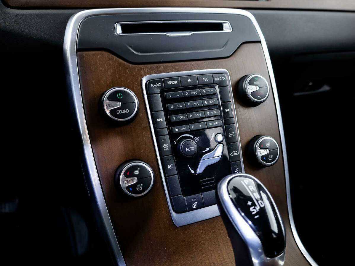 Volvo XC70, 2014 Фото №17