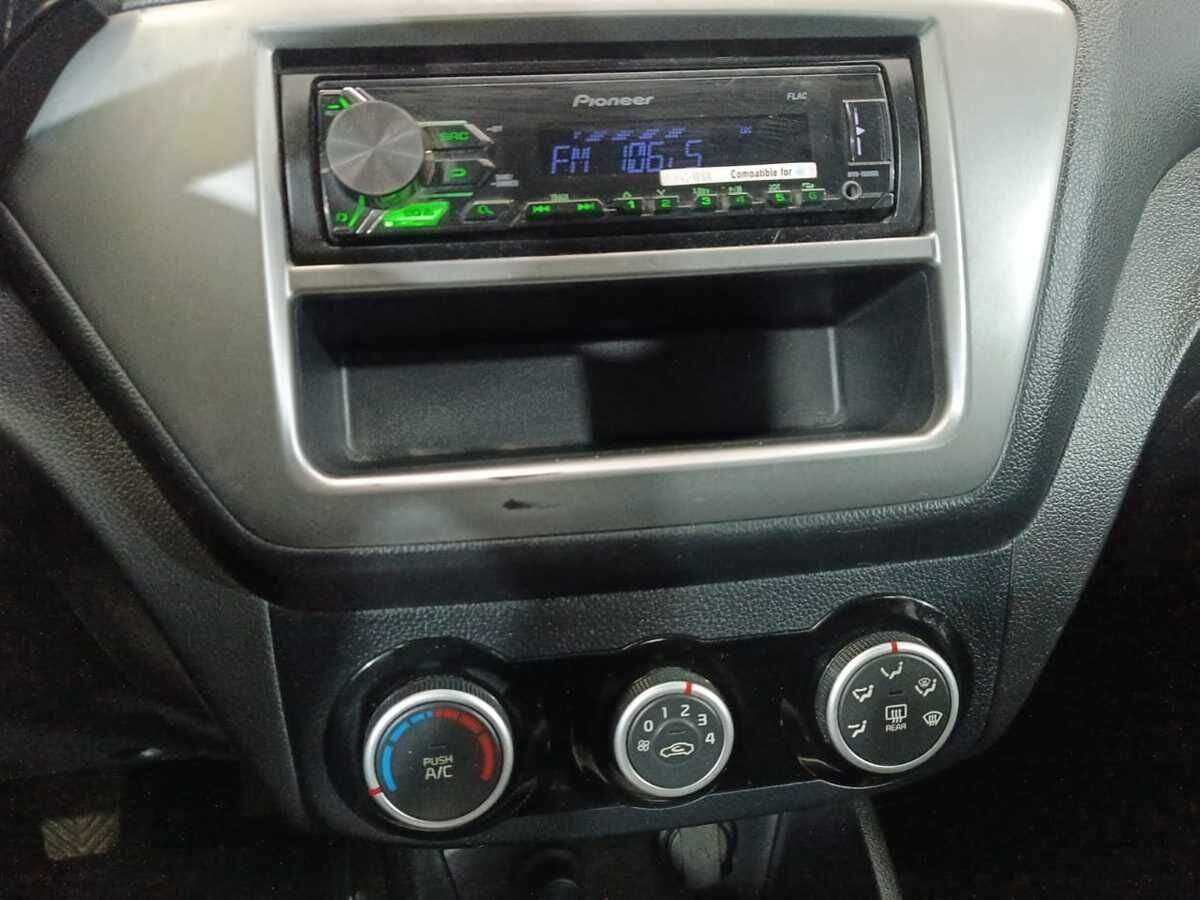 Kia Rio, 2017 Фото №14