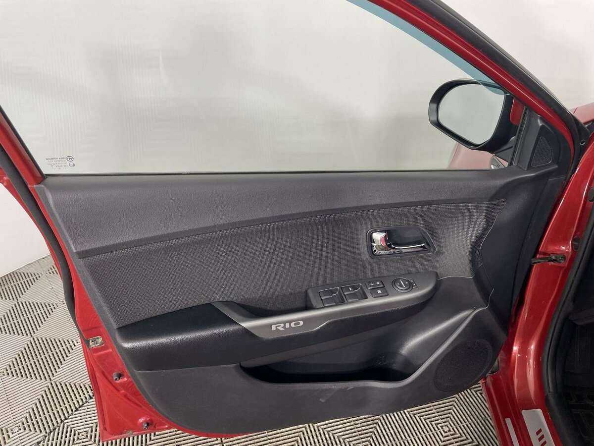 Kia Rio 5-speed, 2013 Фото №8