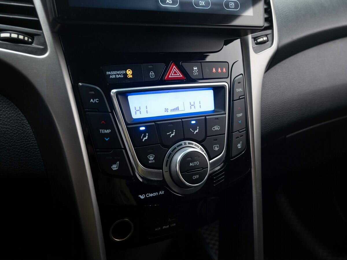 Hyundai i30, 2013 Фото №17