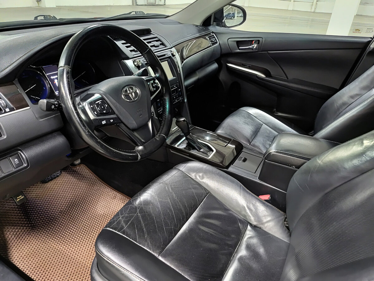 Toyota Camry VII (XV50) Рестайлинг, 2017 Фото №16