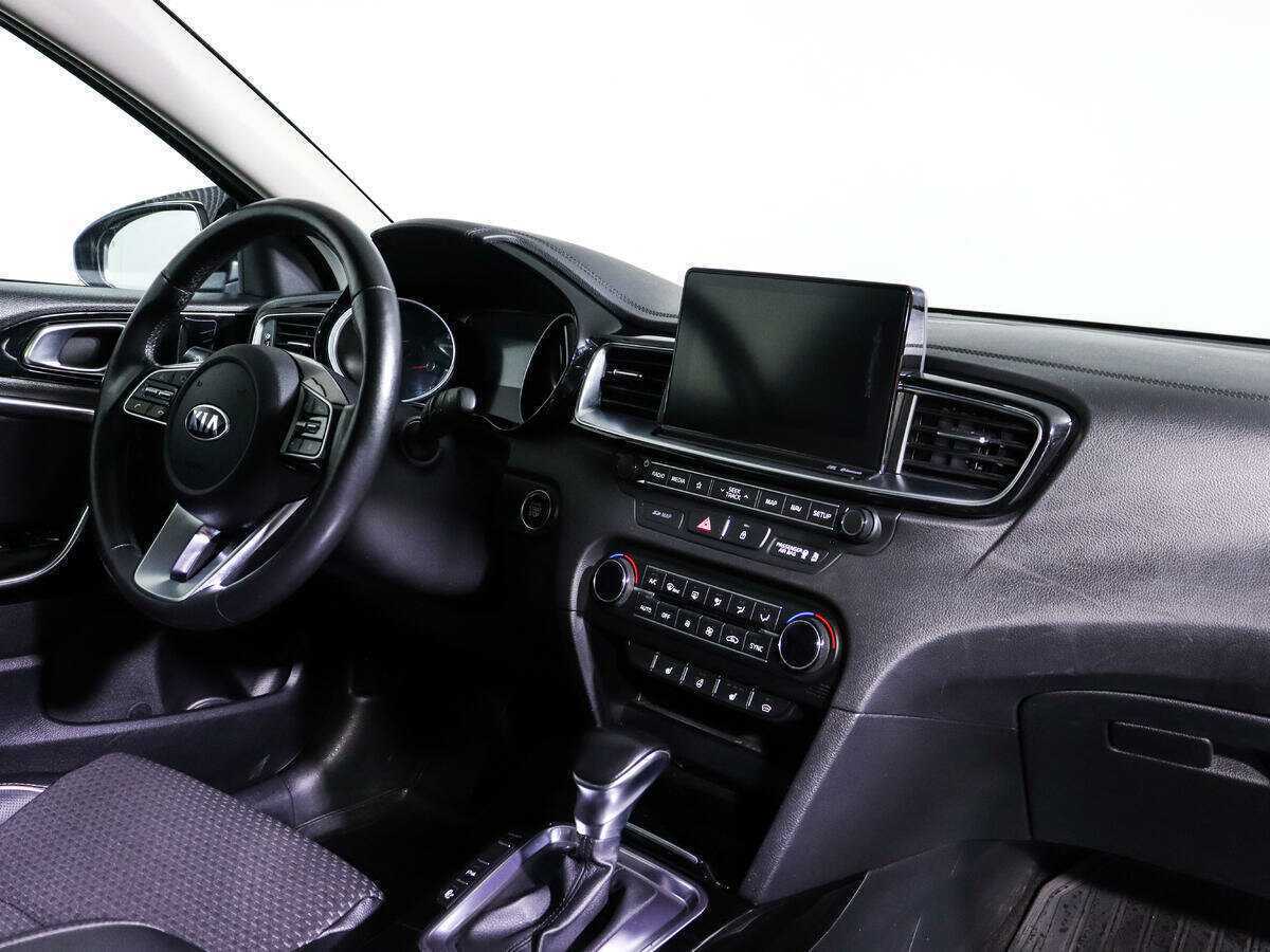 Kia Ceed, 2018 Фото №9
