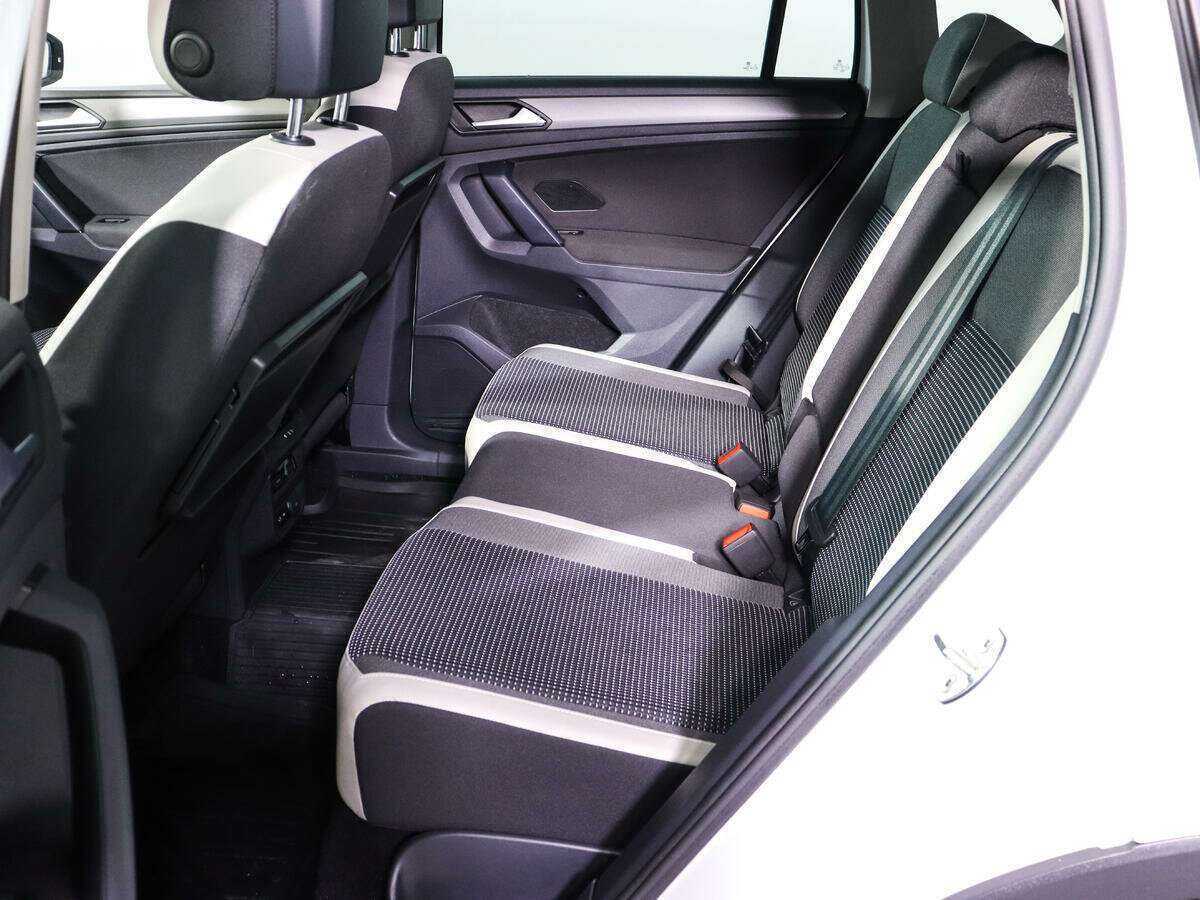 Volkswagen Tiguan, 2020 Фото №8