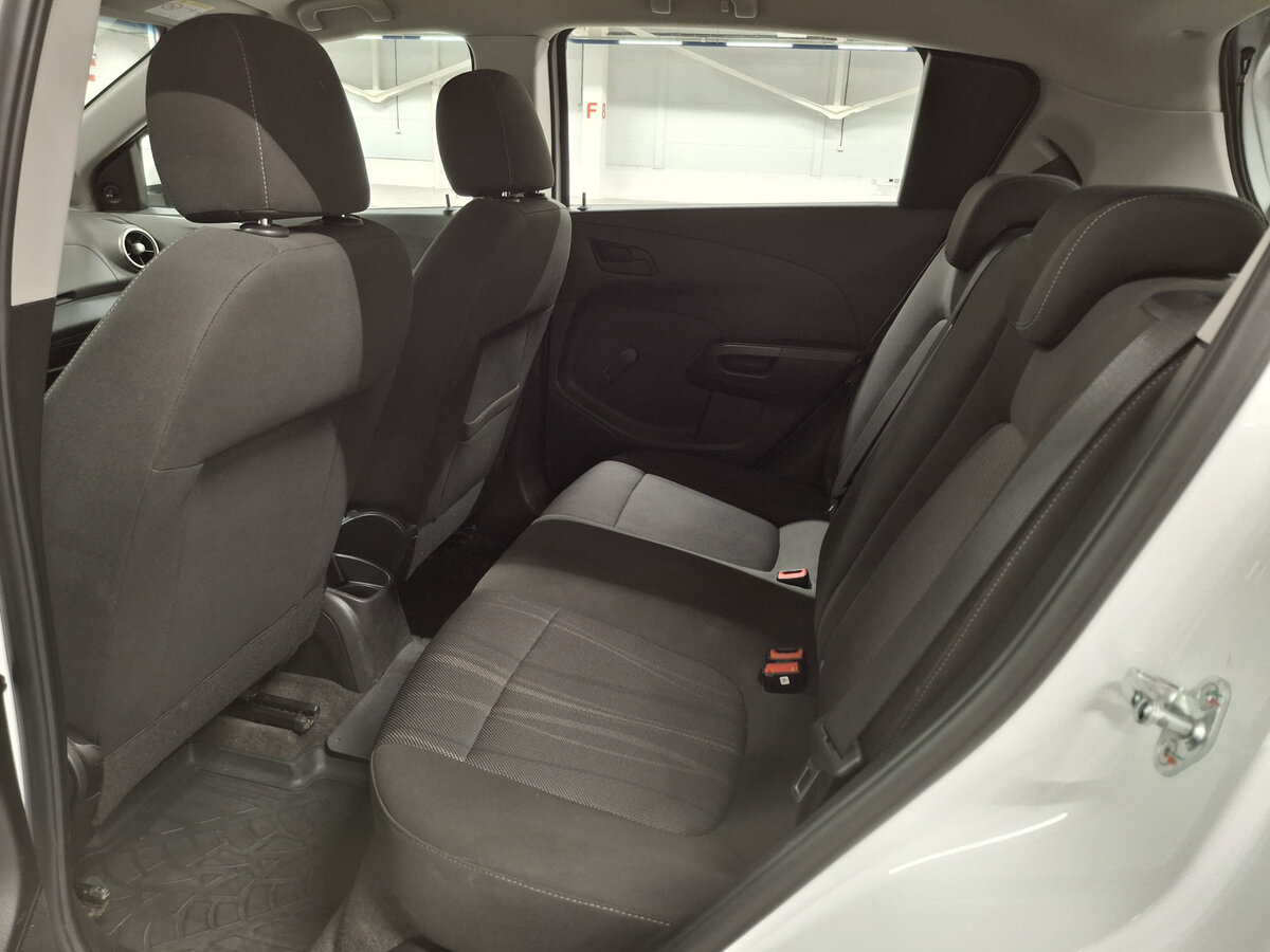 Chevrolet Aveo II, 2015 Фото №11