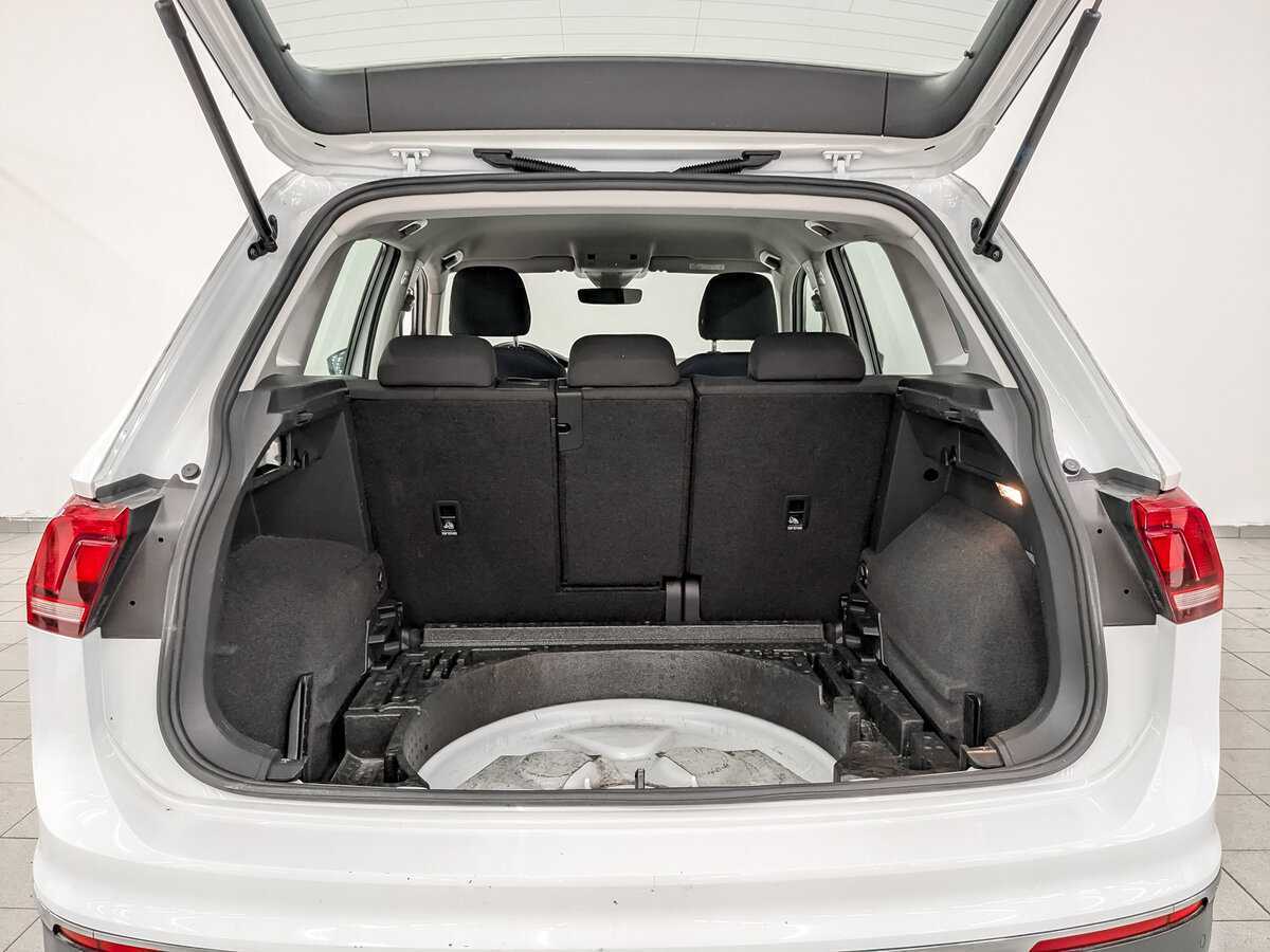 Volkswagen Tiguan, 2021 Фото №10