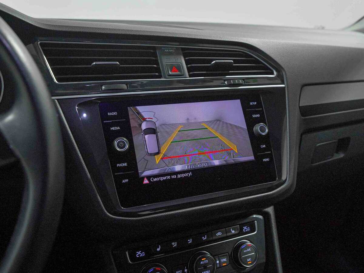 Volkswagen Tiguan, 2018 Фото №8