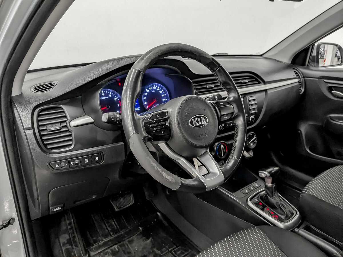 Kia Rio X-Line, 2020 Фото №16
