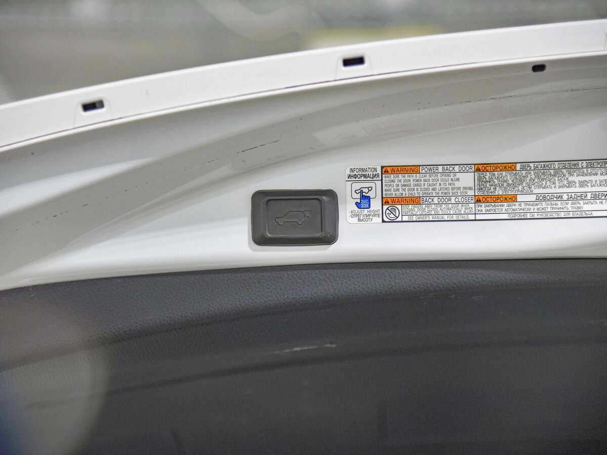 Toyota RAV4, 2018 Фото №17