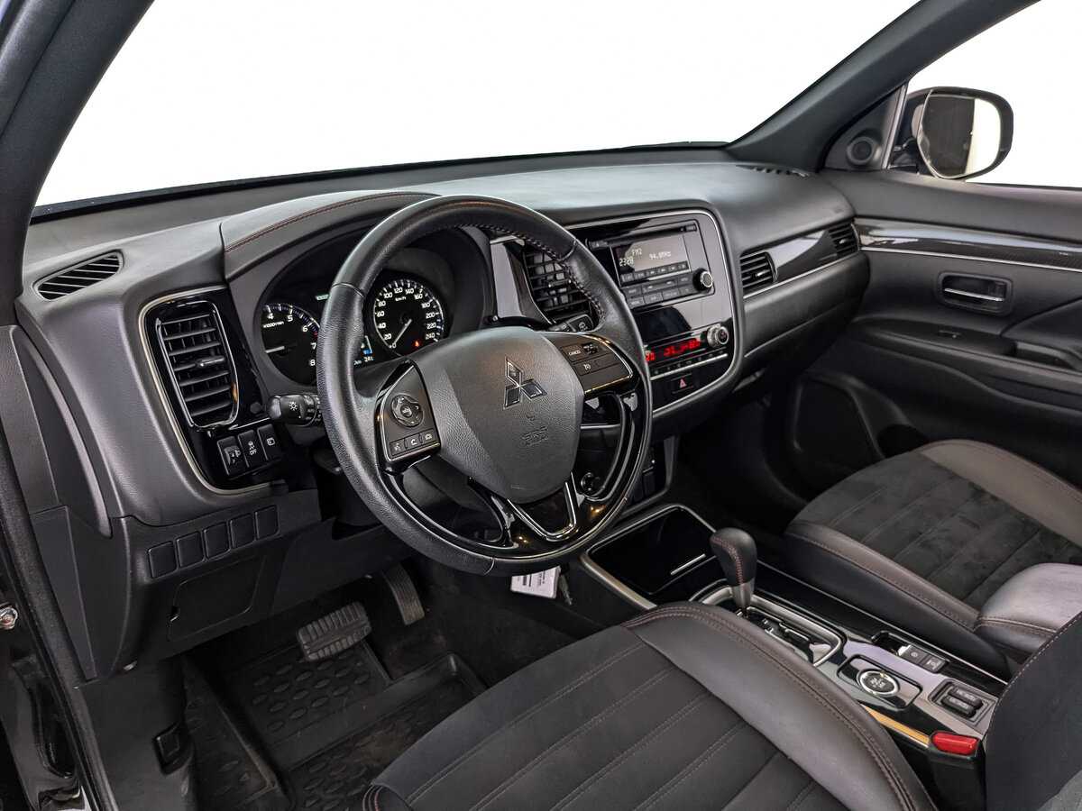 Mitsubishi Outlander, 2021 Фото №15