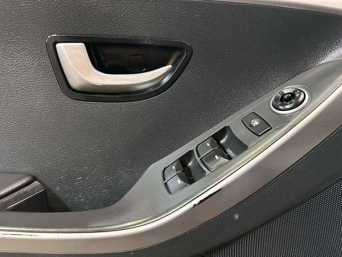 Hyundai i30, 2012 Фото №14