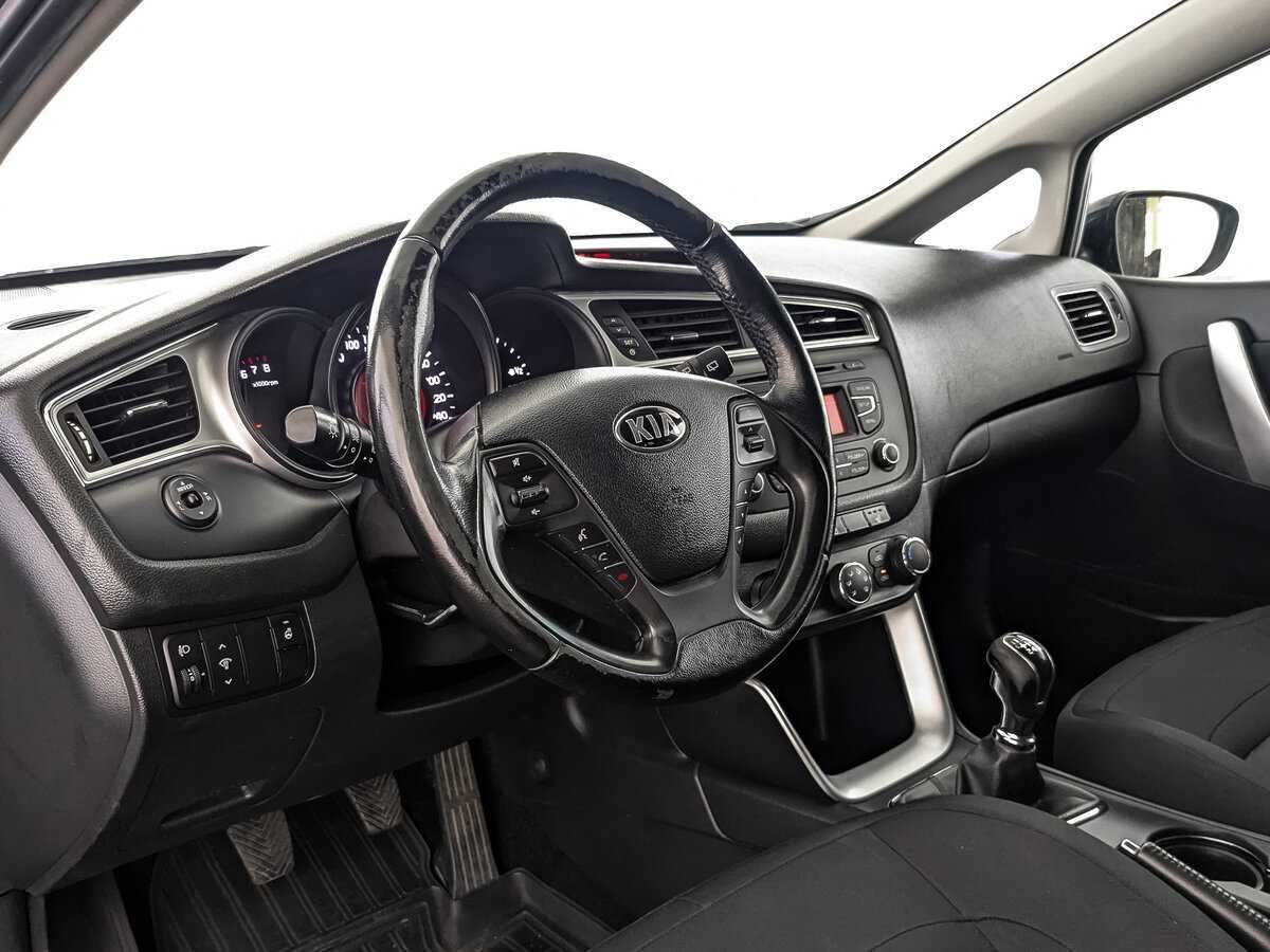 Kia Ceed, 2015 Фото №11