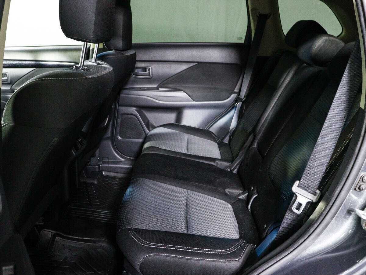 Mitsubishi Outlander, 2018 Фото №8