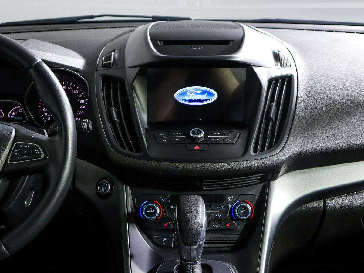 Ford Kuga, 2018 Фото №11