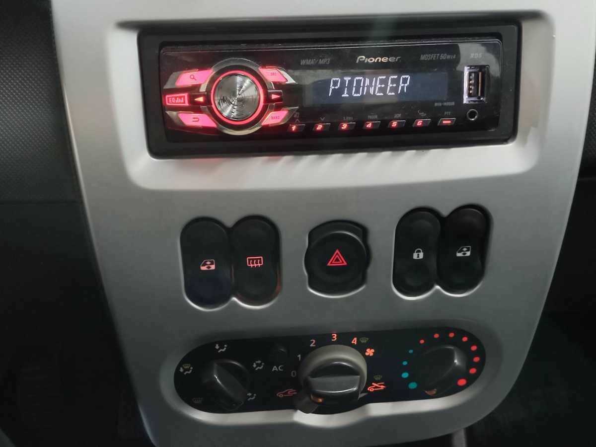 Renault Sandero Stepway, 2012 Фото №13