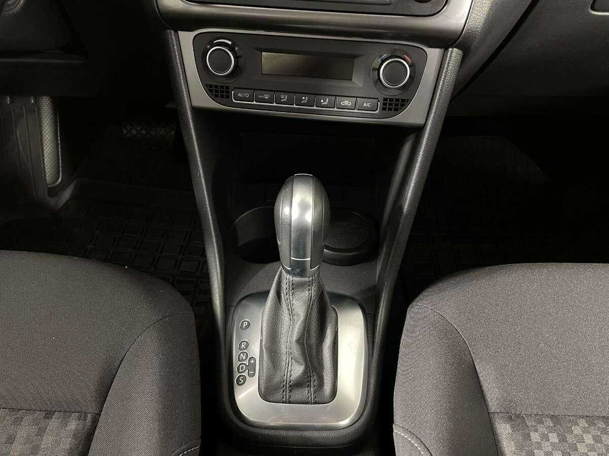 Volkswagen Polo, 2019 Фото №12