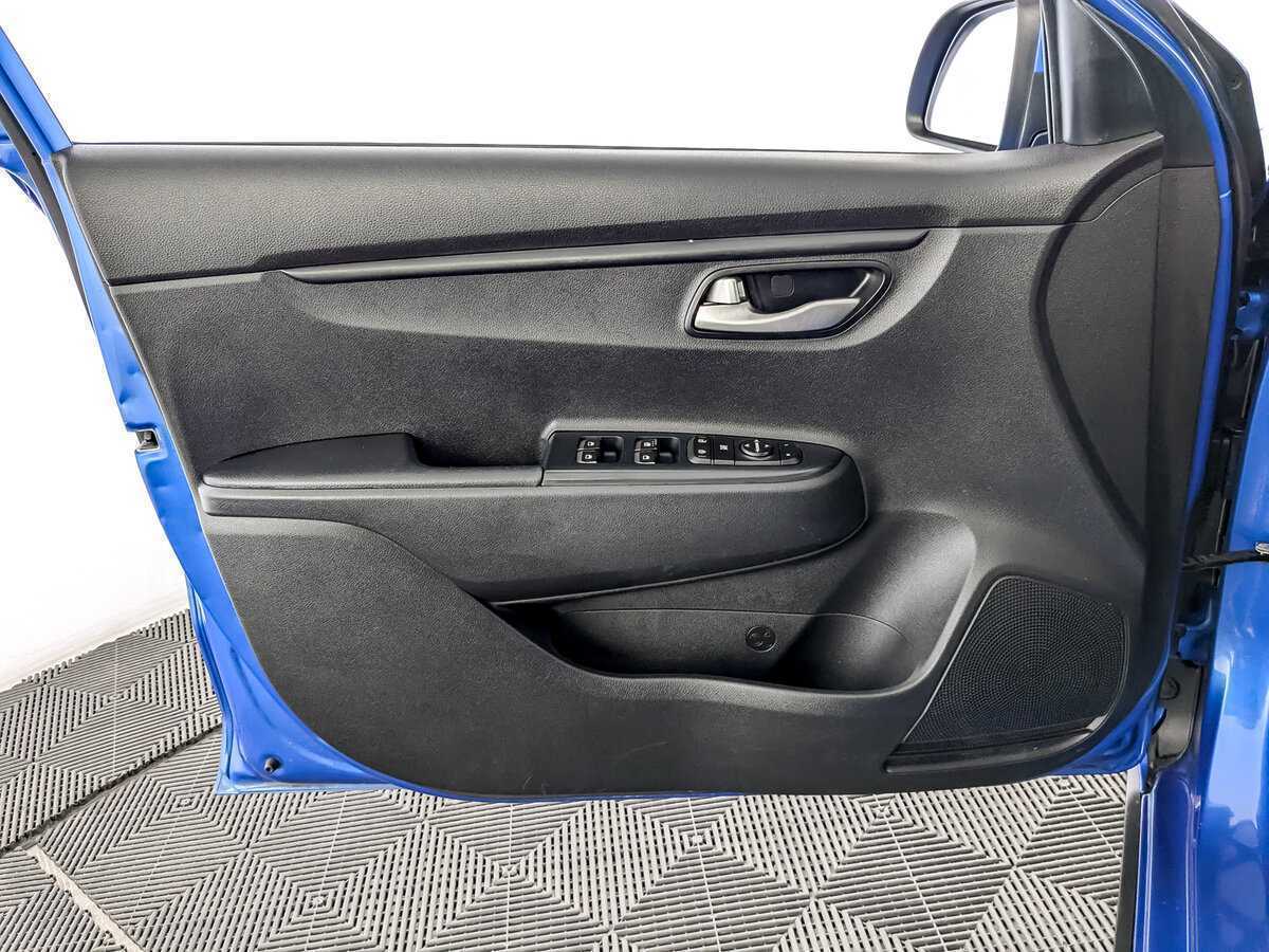 Kia Rio X-Line, 2019 Фото №17