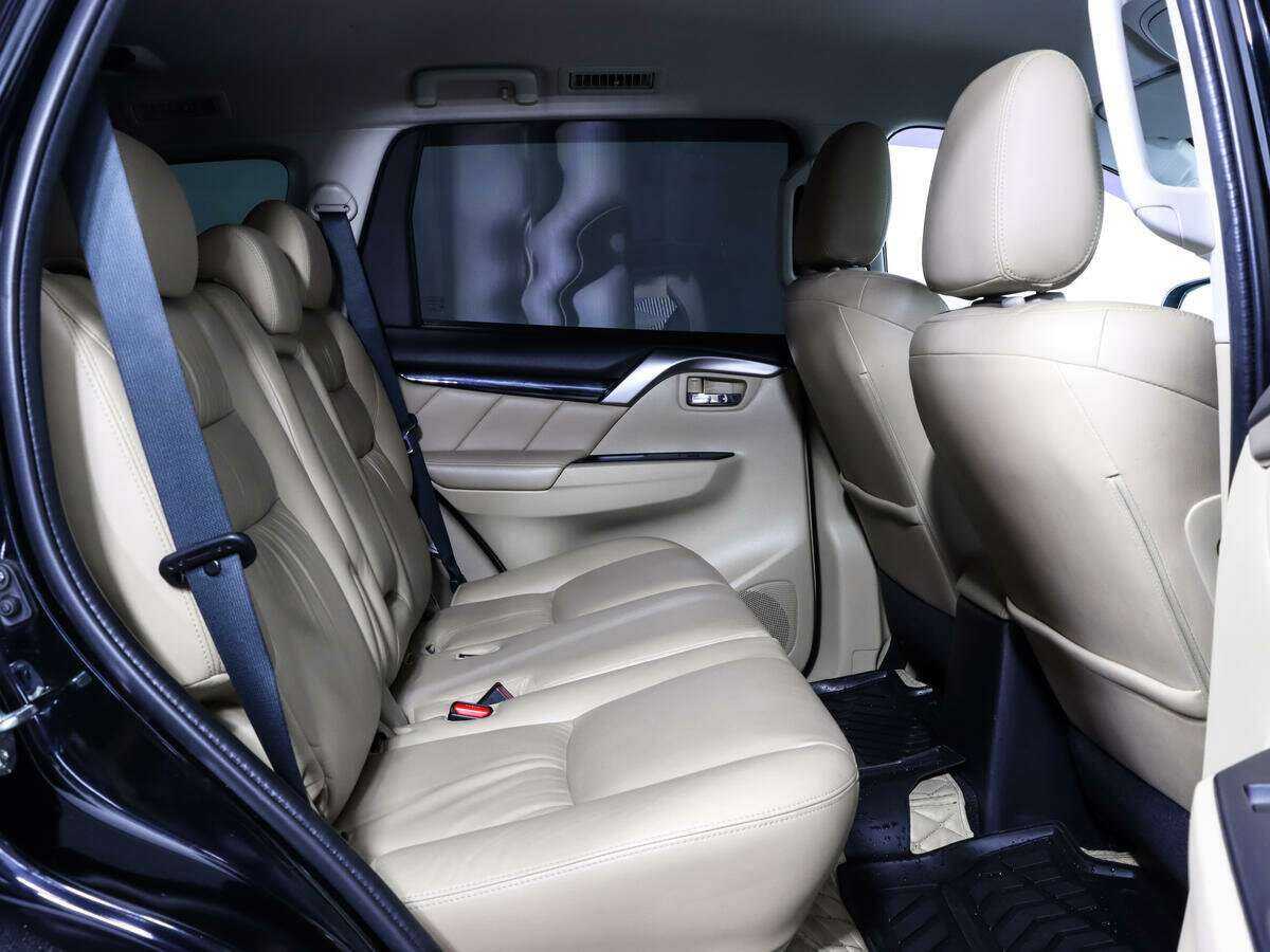 Mitsubishi Pajero Sport, 2017 Фото №11