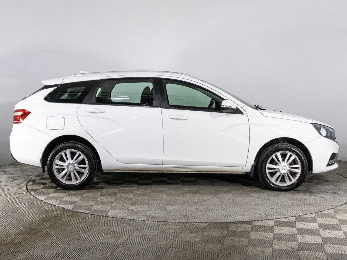 Lada (ВАЗ) Vesta SW, 2017 Фото №4
