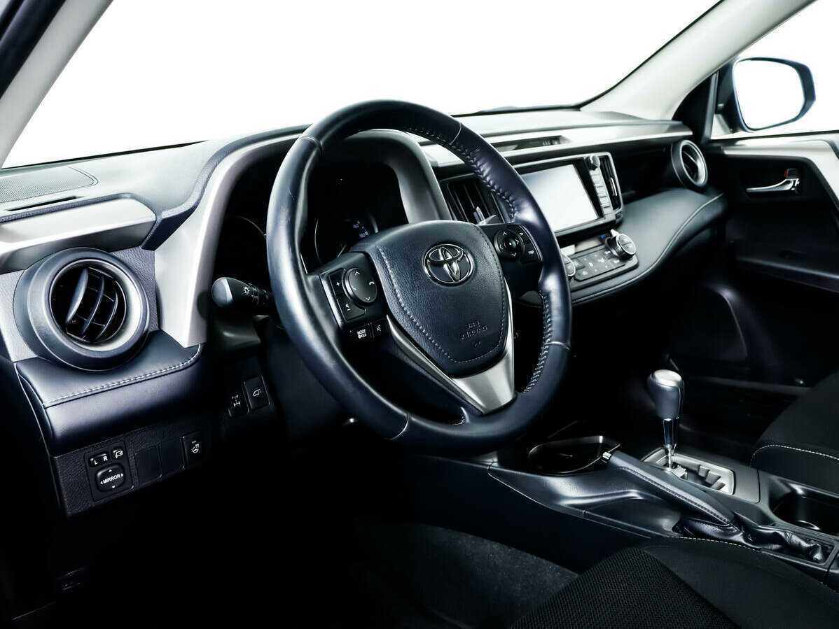 Toyota RAV4, 2018 Фото №10