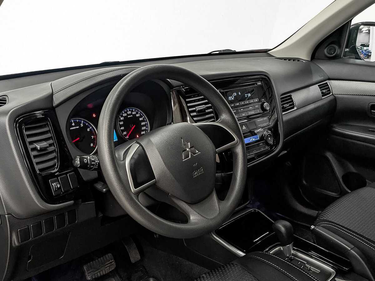 Mitsubishi Outlander, 2018 Фото №14