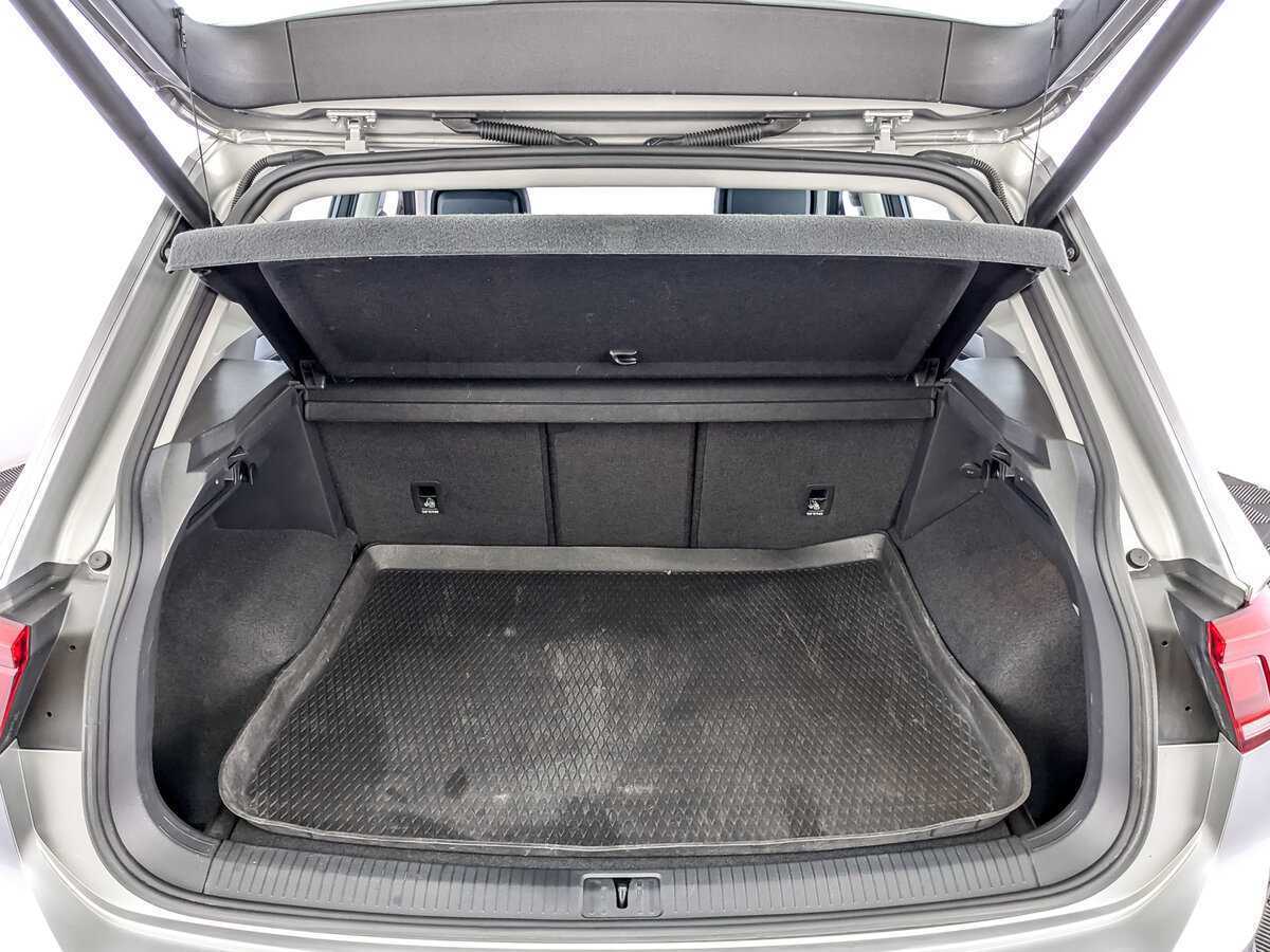 Volkswagen Tiguan, 2019 Фото №10