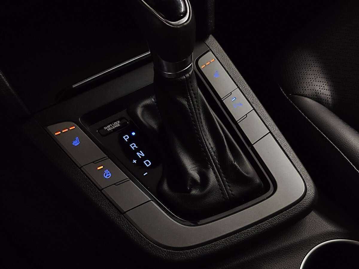 Hyundai Elantra, 2016 Фото №15