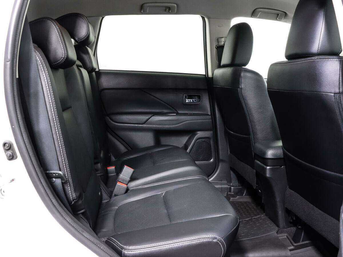 Mitsubishi Outlander, 2017 Фото №9