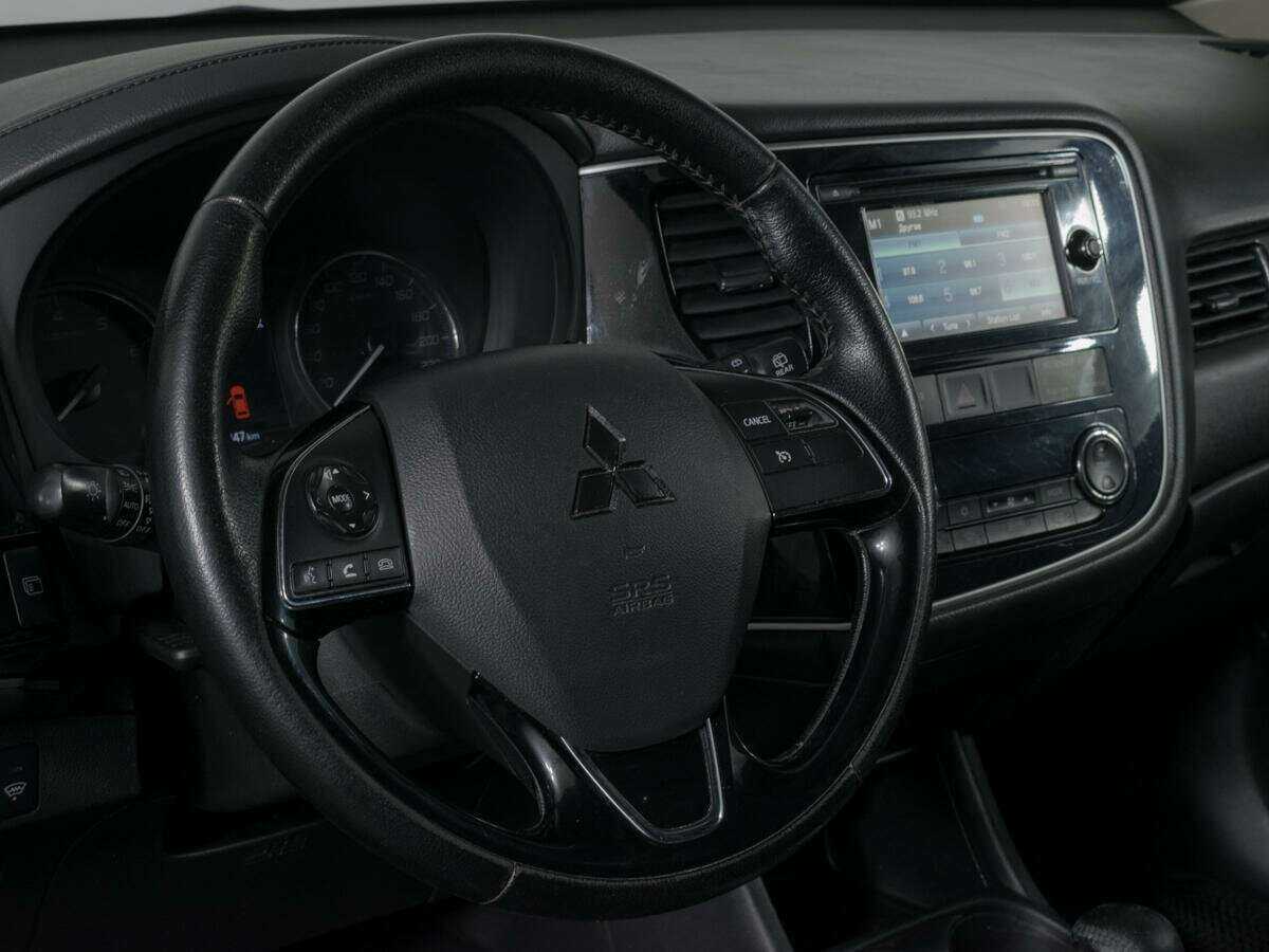 Mitsubishi Outlander, 2016 Фото №11