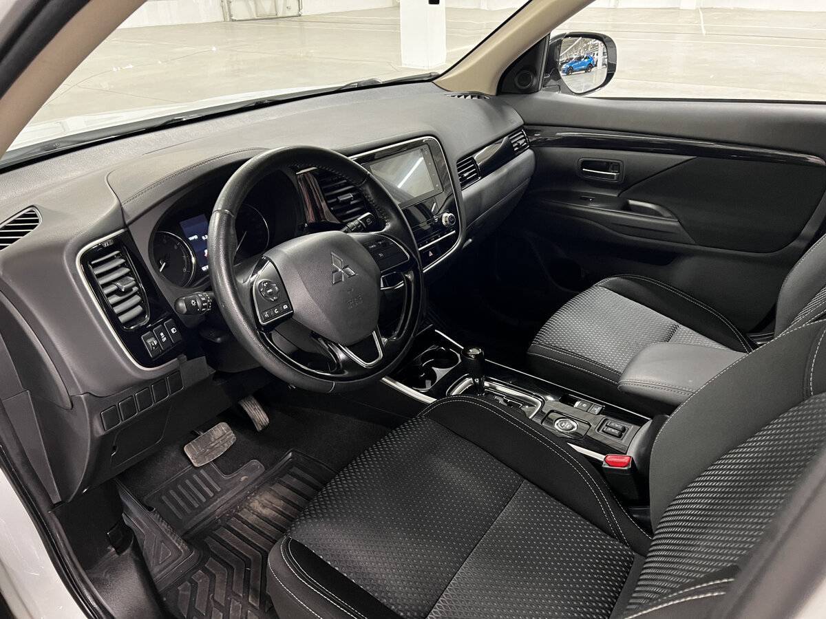 Mitsubishi Outlander, 2021 Фото №16