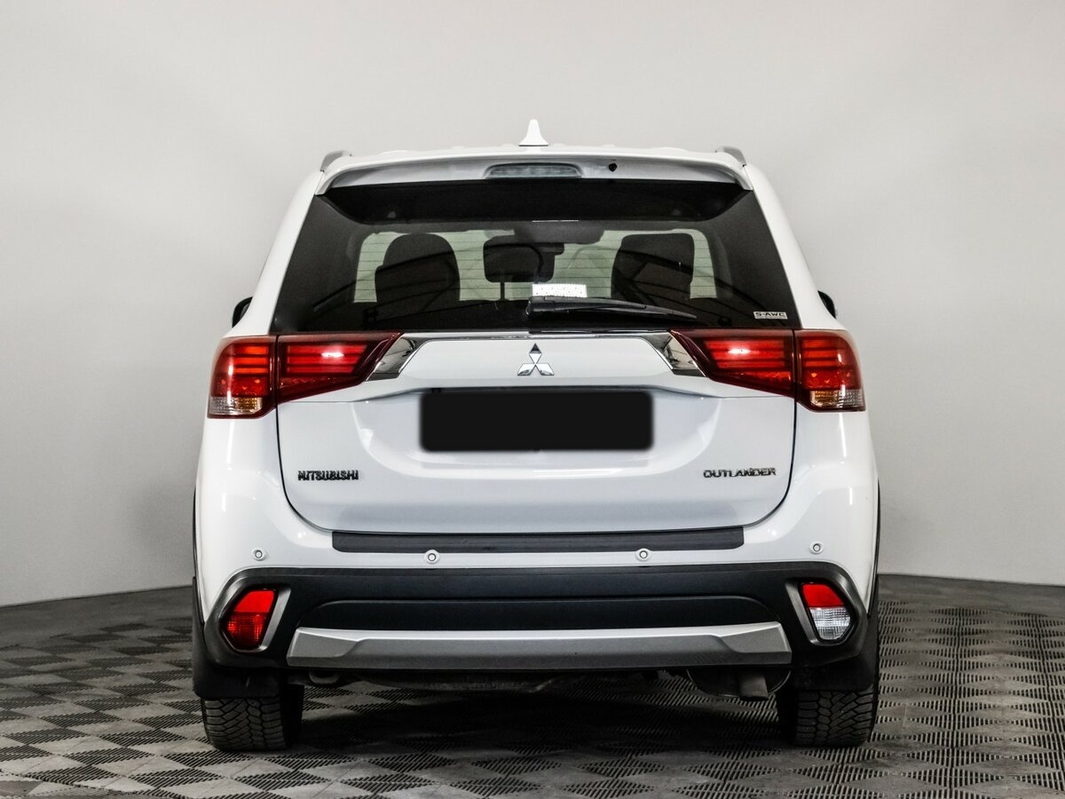 Mitsubishi Outlander III Рестайлинг 2, 2017 Фото №5