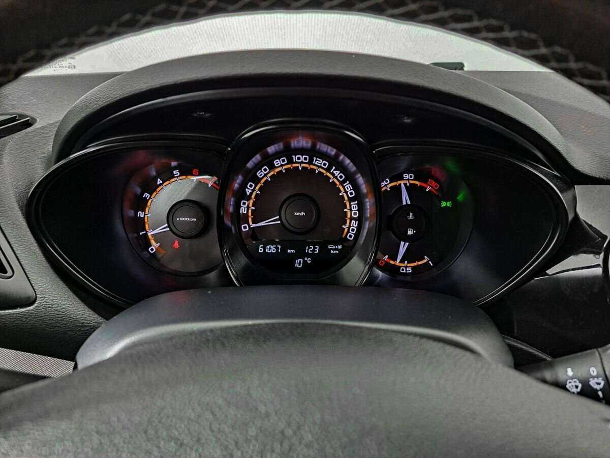 Lada (ВАЗ) Vesta SW, 2020 Фото №10