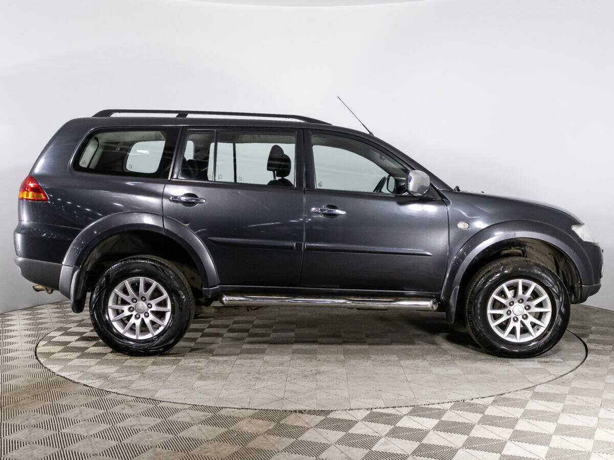 Mitsubishi Pajero Sport, 2012 Фото №4