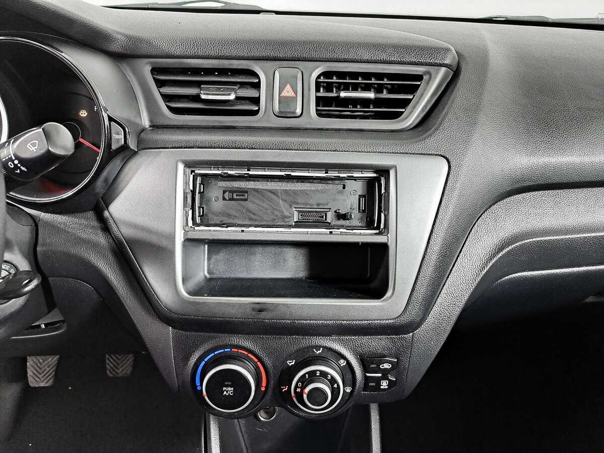 Kia Rio, 2013 Фото №13