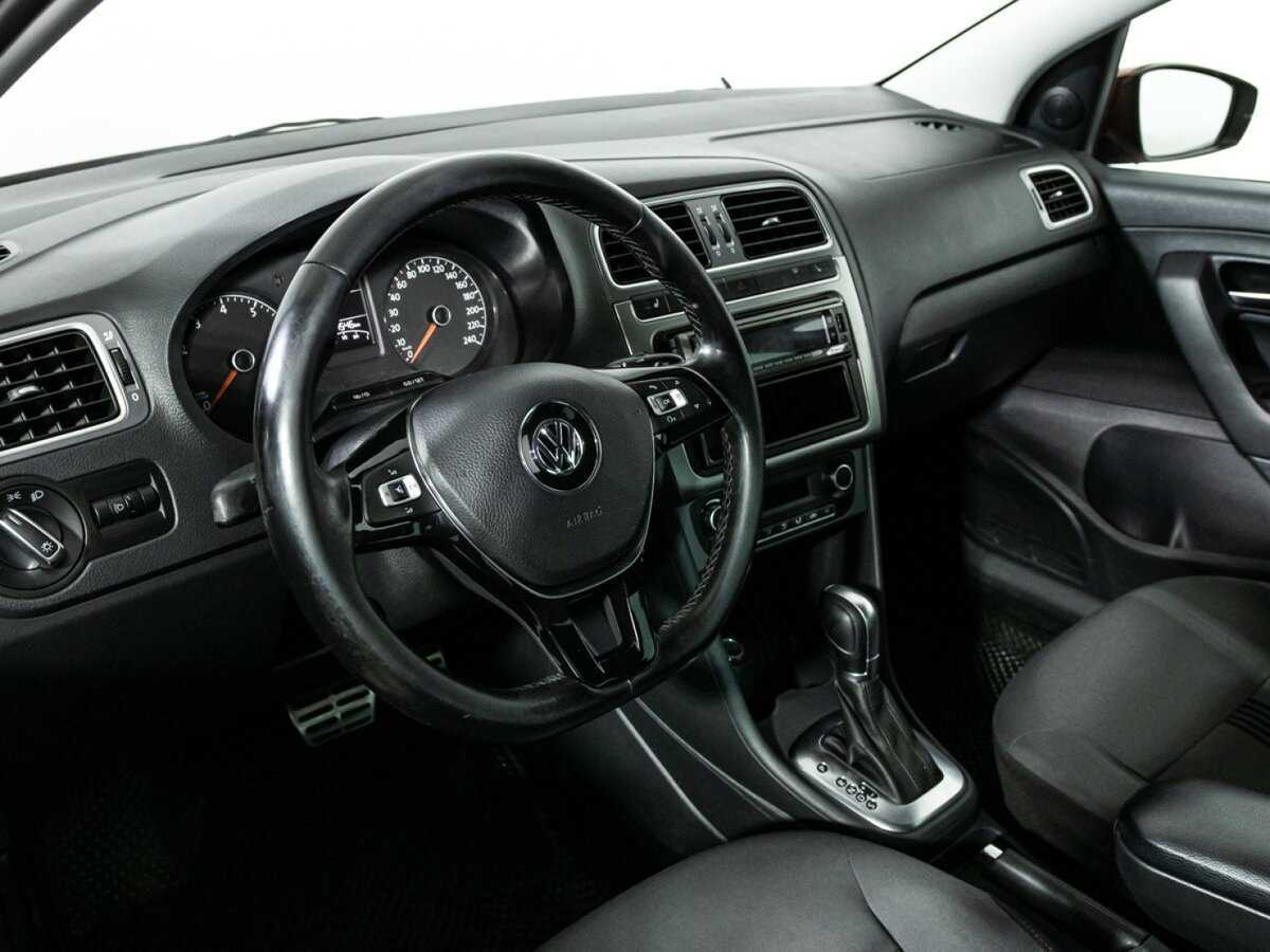 Volkswagen Polo, 2016 Фото №11