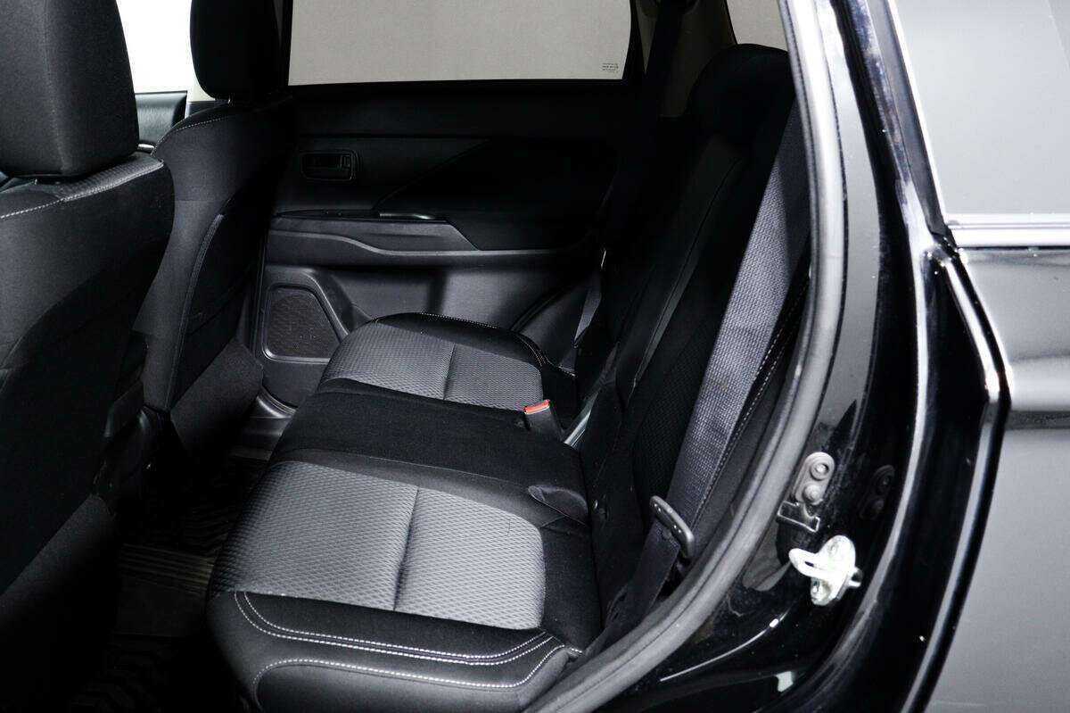 Mitsubishi Outlander, 2018 Фото №12