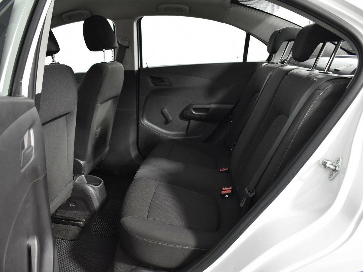 Chevrolet Aveo, 2013 Фото №12