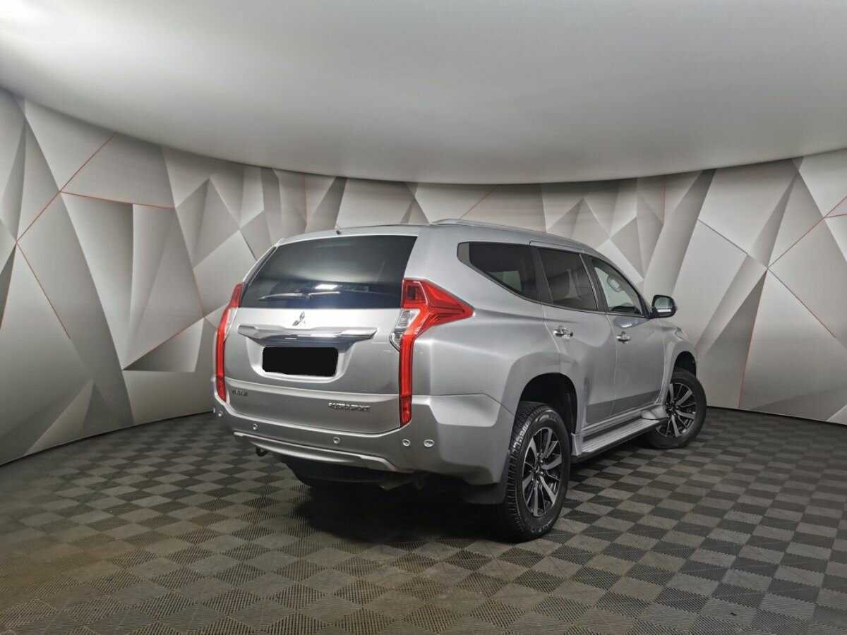 Mitsubishi Pajero Sport, 2017 Фото №2