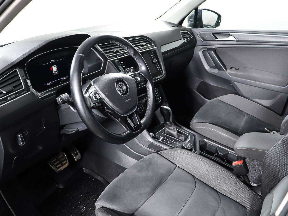 Volkswagen Tiguan, 2018 Фото №13
