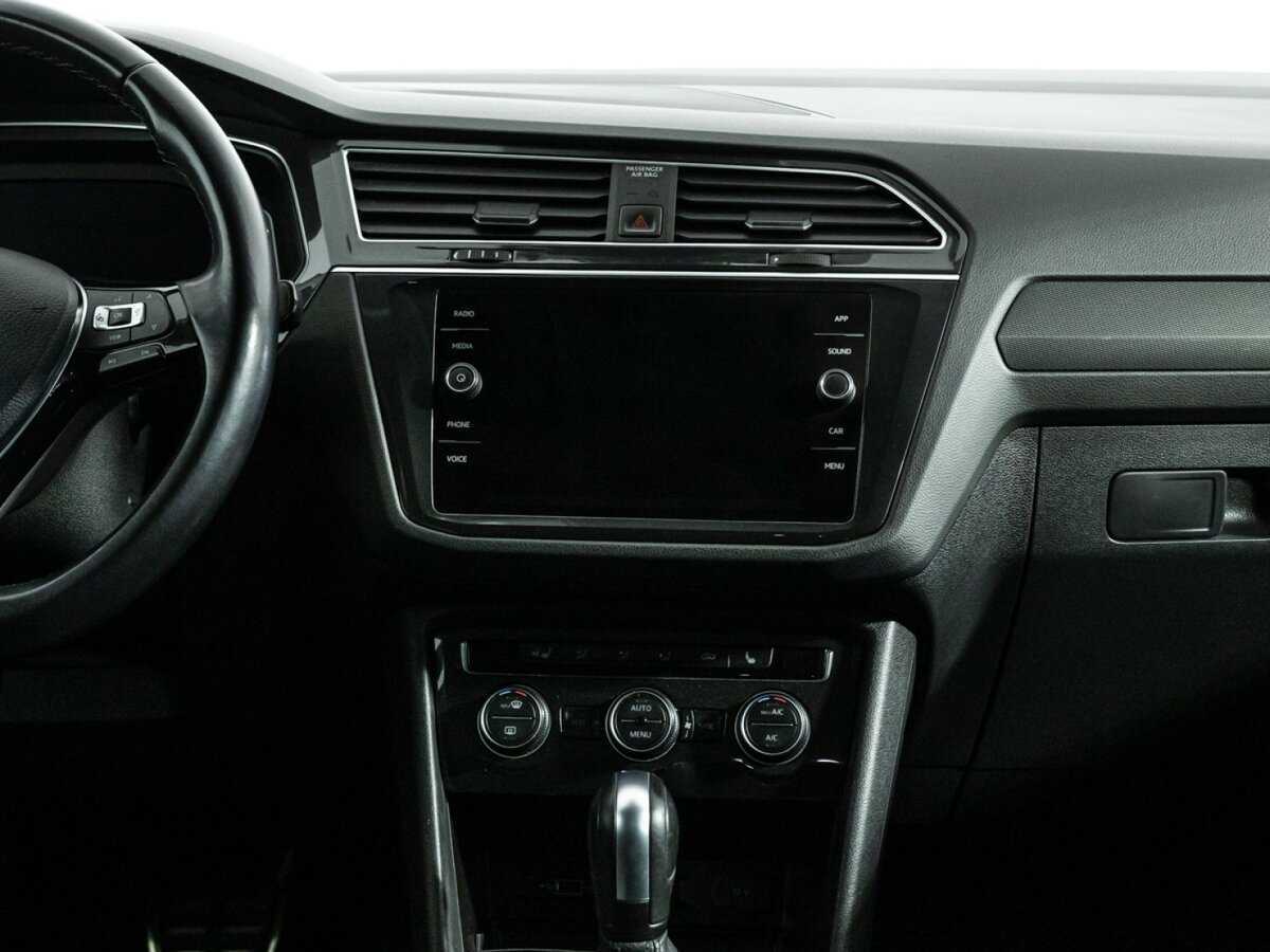 Volkswagen Tiguan, 2020 Фото №14