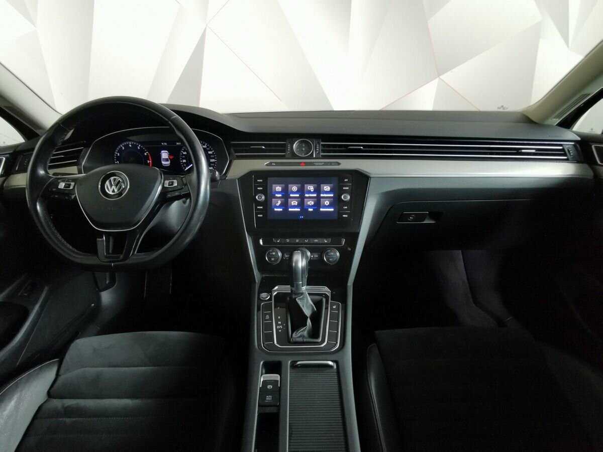 Volkswagen Passat, 2018 Фото №10