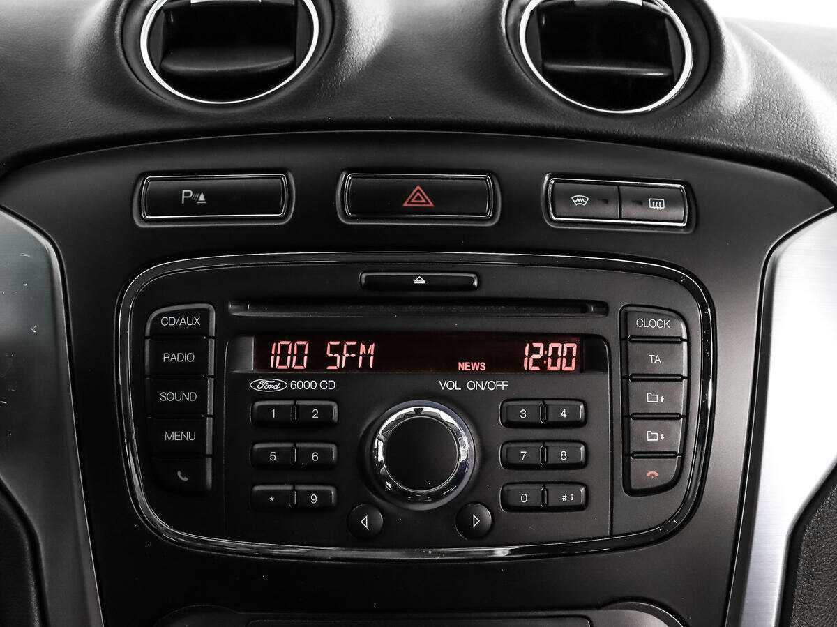 Ford Mondeo, 2012 Фото №14