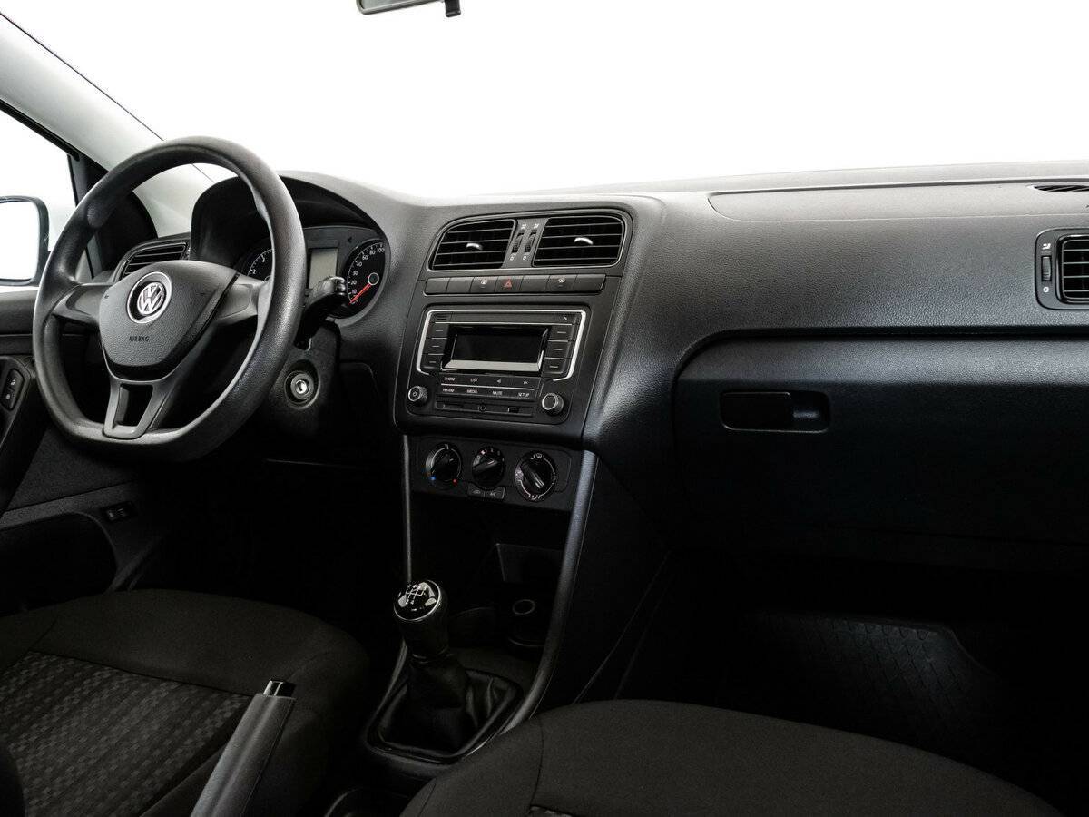 Volkswagen Polo, 2017 Фото №9